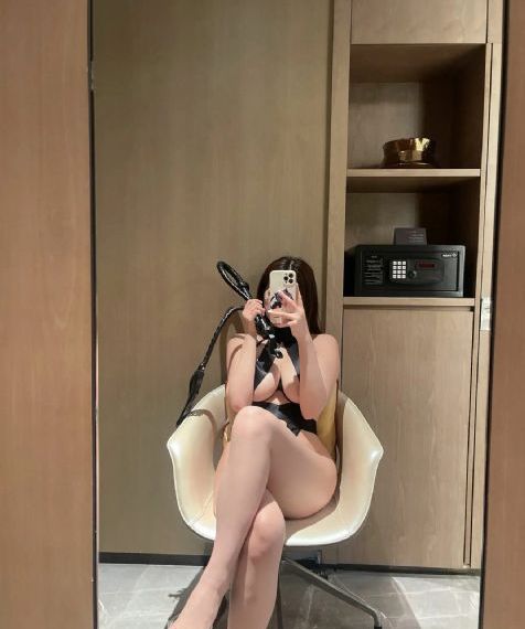 裸体潘金莲在线一级靠逼_在线手机观看