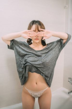 精品久久中文字幕人妻_BD国语手机在线看