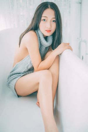 亚洲欧美综合在线精品_高清完整无删减高清视频播放