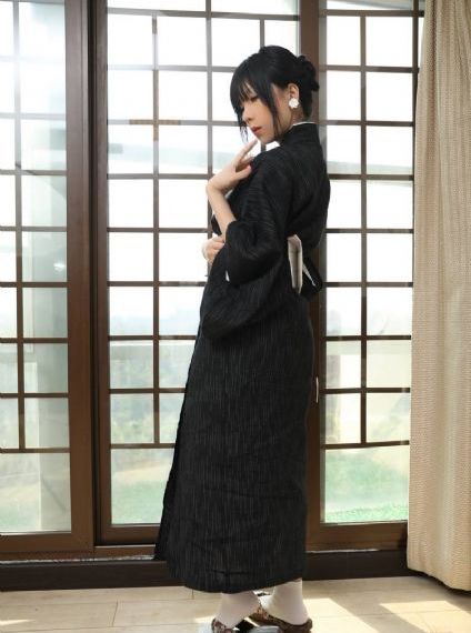 欧美色精品人妻在线视频_720免费高清观看